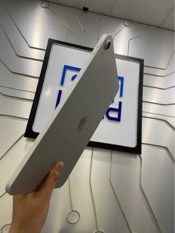 iPad A16 - LL/A - 128GB - Pin 100% - Chu kì sạc 15 lần - Màu bạc - Ngoại hình: 99% - Fullbox - Bảo hành hãng T11/2026