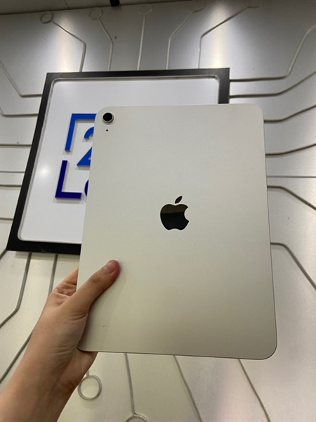 iPad A16 - ZA/A - 128GB - Bản Wifi - Pin 100% - Chu kì sạc 44 lần - Màu bạc - Ngoại hình: 99% - Kèm Box + sạc - Còn bảo hành đến T11/2026