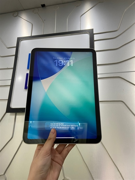 iPad A16 - ZA/A - 128GB - Bản Wifi - Pin 100% - Chu kì sạc 44 lần - Màu bạc - Ngoại hình: 99% - Kèm Box + sạc - Còn bảo hành đến T11/2026 2