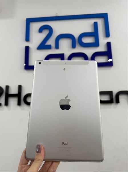iPad Air 1 - TH/A - IOS 12.5.7 - 4G - 16GB - Màu bạc - Pin 82% - Ngoại hình 97% - Màn ám vàng viền thấy rõ , viền trầy cấn góc - Kèm sạc