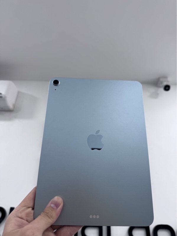 iPad Air 11 M3 - ZA/A - 128g - Bản Wifi - ios 26.1 - Màu xanh - Pin 95% - Ngoại hình 99% - Xước 1 đường nhỏ - Kèm box - Còn BH hãng 04/12/2026 không bill
