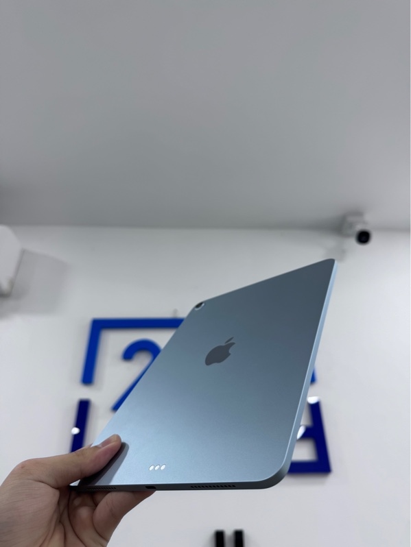 iPad Air 11 M3 - ZA/A - 128g - Bản Wifi - ios 26.1 - Màu xanh - Pin 95% - Ngoại hình 99% - Xước 1 đường nhỏ - Kèm box - Còn BH hãng 04/12/2026 không bill