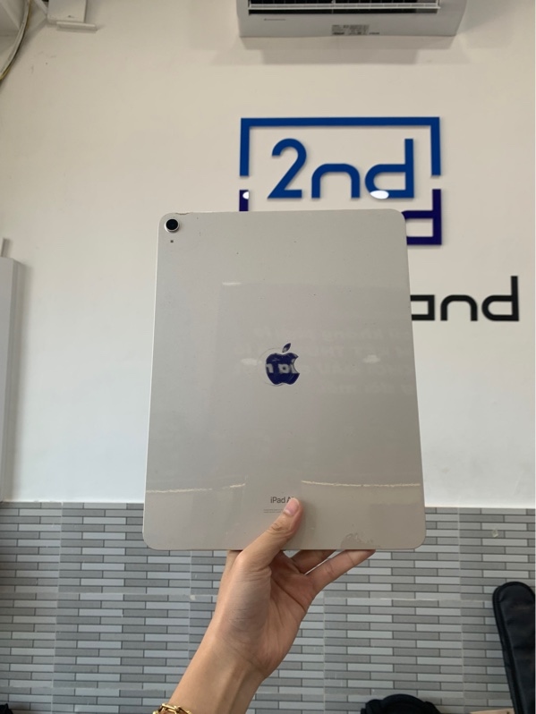 iPad air 13 inch m2 - ZA/A - 128GB - Màu starlight - Pin 99% chu kì sạc 115 lần - Ngoại hình: 97% - Cong sườn, màn trầy nhẹ - Body