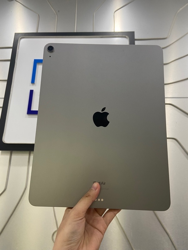 iPad Air 13 Inch M2 - ZA/A - 128GB - Pin 100% - Màu xám - Ngoại hình: 98% - FullBox - Còn bảo hành hãng T12/2026
