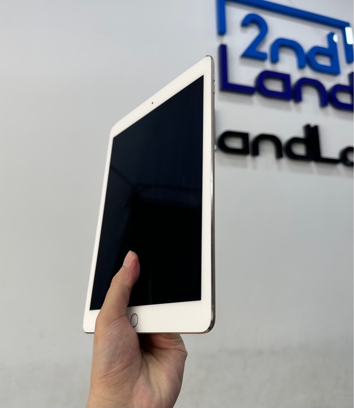 iPad Air 2 9.7ich Wifi - TH/A - 32GB - IOS 15.8.3 - Pin 70% - Màu đồng - Ngoại hình 96% - Cong sườn, hở màn, màn hở sáng - Body ( SẢN PHẨM KHÔNG BẢO HÀNH )