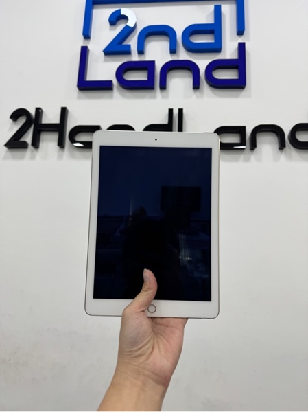 iPad Air 2 ( 9.7inch 2014 ) 4G - 2J/A - 16GB - IOS 15.8.5 - Pin 69% - Màu gold - Ngoại hình 97% - Màn ép kính ám phản quang nút home bấm hơi khó, loa rè nhẹ - Body ( SẢN PHẨM KHÔNG BẢO HÀNH ) 3
