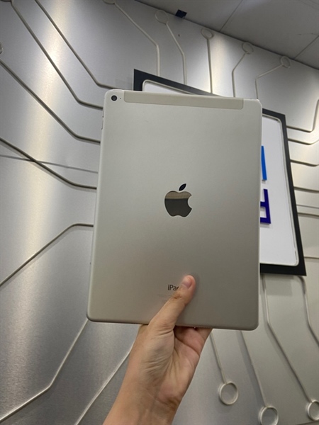 iPad Air 2 - J/A - 16GB - 4G - Pin 69% - Màu bạc - Ngoại hình: 97% - Màn ám viền xanh, màn ép kính , cấn góc nhẹ - Body