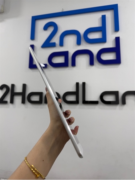 iPad Air 2 - LL/A - IOS 15.8.3 - Wifi - 128GB - Màu bạc - Pin thay 100% - Ngoại hình 98% - Màn ám hồng , phản quang - Kèm Box , sạc 2