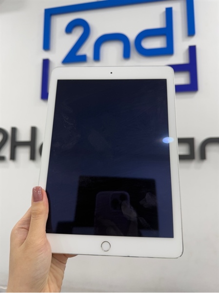 iPad Air 2 - LL/A - IOS 15.8.3 - Wifi - 128GB - Màu bạc - Pin thay 100% - Ngoại hình 98% - Màn ám hồng , phản quang - Kèm Box , sạc 3