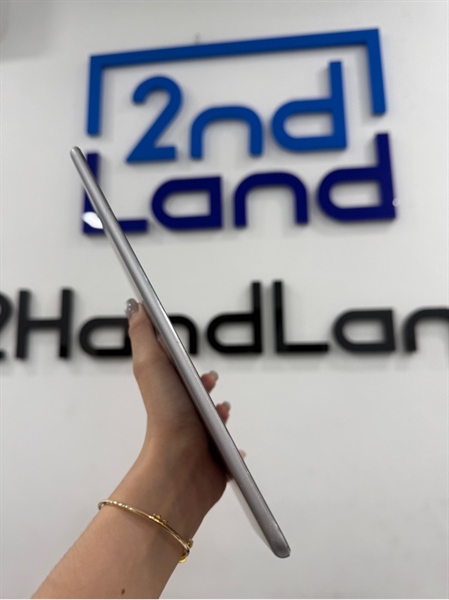 iPad Air 2 - LL/A - IOS 15.8.4 - 4G - 64GB - Màu xám - Pin thay 100% - Ngoại hình 97% - Màn ám hồng , màn trầy , hở màn - Body 1