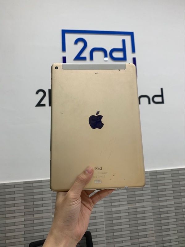 iPad Air 2 - ZP/A - 64GB -Màu hồng - Pin 100% đã thay - Ngoại hình: 97% - Trầy cấn, tróc sơn, mất khe sim, thay cam trước, màn xước nhiều, hở sáng - Body