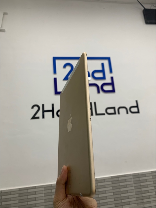 iPad Air 2 - ZP/A - 64GB -Màu hồng - Pin 100% đã thay - Ngoại hình: 97% - Trầy cấn, tróc sơn, mất khe sim, thay cam trước, màn xước nhiều, hở sáng - Body