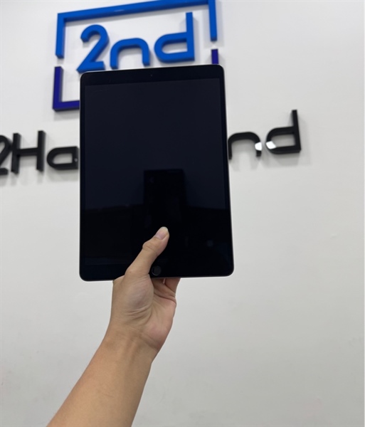 iPad Air 3 10.5 inch (2019) - 4G - 2J/A - 64GB - IOS 26.01 - Pin 98% - Màu xám - Ngoại hình 98% - Màn ám phản quang - Body 3