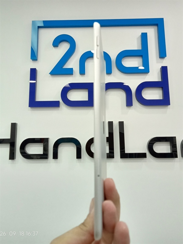 iPad Air 3 - Bản 4G - LL/A - 256GB - IOS 18.5 - Pin 85% - Chu kỳ sạc 760 - Màu xám - Ngoại hình 97% - Màn ám hồng vừa, xước sườn - Body