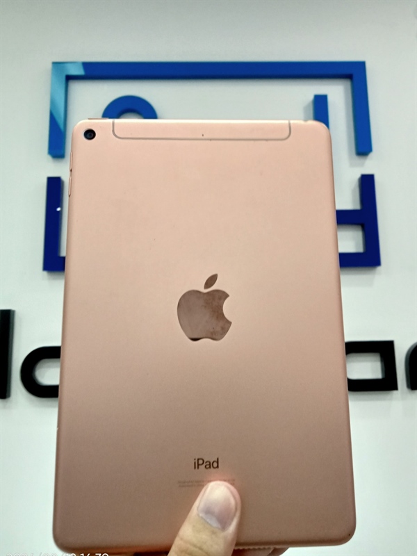iPad Air 3 - Bản 4G - LL/A - 256GB - IOS 26.5 - Pin 93% - Chu kỳ sạc 107 - Màu hồng - Ngoại hình 98% - Màn ám hồng vừa - Body