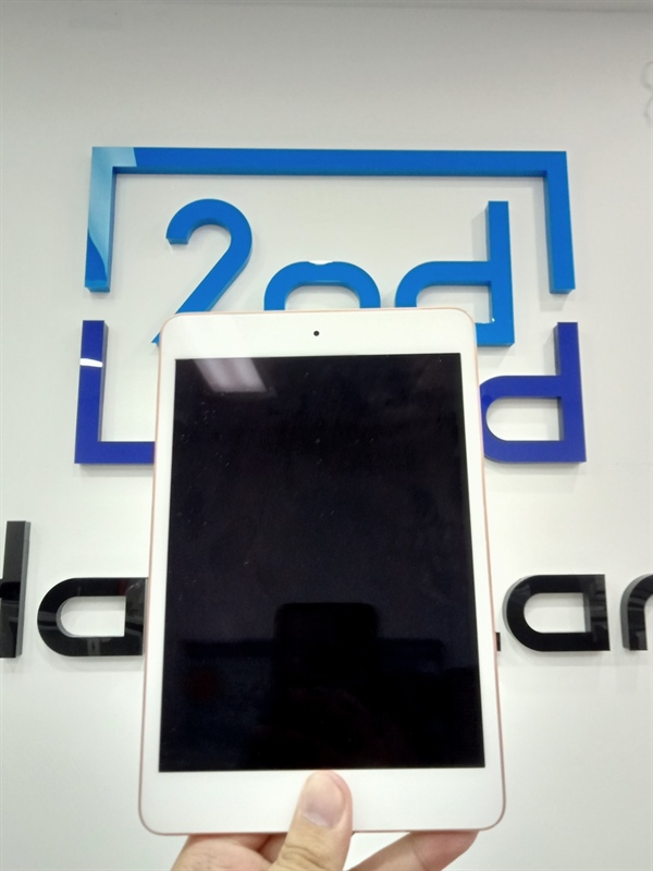 iPad Air 3 - Bản 4G - LL/A - 256GB - IOS 26.5 - Pin 93% - Chu kỳ sạc 107 - Màu hồng - Ngoại hình 98% - Màn ám hồng vừa - Body