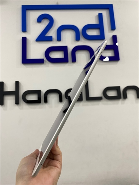 iPad Air 3 - J/A - IOS 18.2 - 4G - 64GB - Màu bạc - Pin 91% - Ngoại hình 97% - Cấn góc, ám vàng - Body 2
