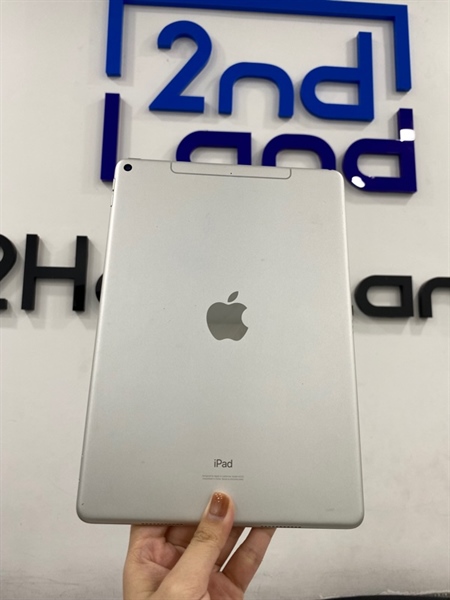 iPad Air 3 - J/A - IOS 18.2 - 4G - 64GB - Màu bạc - Pin 94% - Ngoại hình 97% - Cấn góc, ám vàng - Body