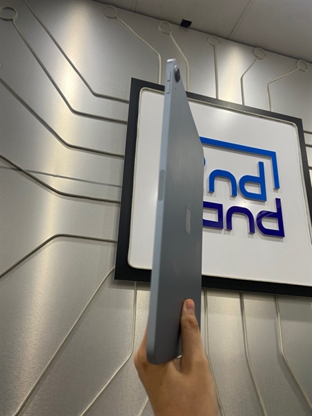iPad Air 4 - ZA/A - 64GB - Bản Wifi - IOS 18.4.1 - Pin 92% - Màu xanh - Ngoại hình: 98% - Body 1