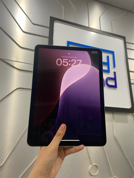 iPad Air 4 - ZA/A - 64GB - Bản Wifi - IOS 18.4.1 - Pin 92% - Màu xanh - Ngoại hình: 98% - Body 2