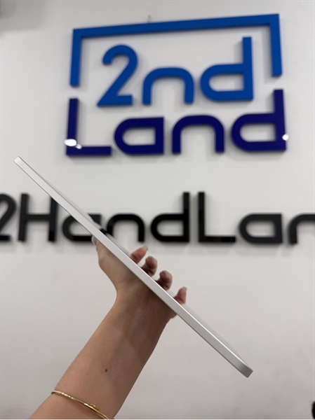 iPad Air (4th generation) - Máy mã N - ZP/A - IOS 18.5 - Wifi - 64GB - Màu bạc - Pin thay 100% - Ngoại hình 97% - Màn ám vàng , phản quang , màn trầy - Kèm Box không trùng emei 2