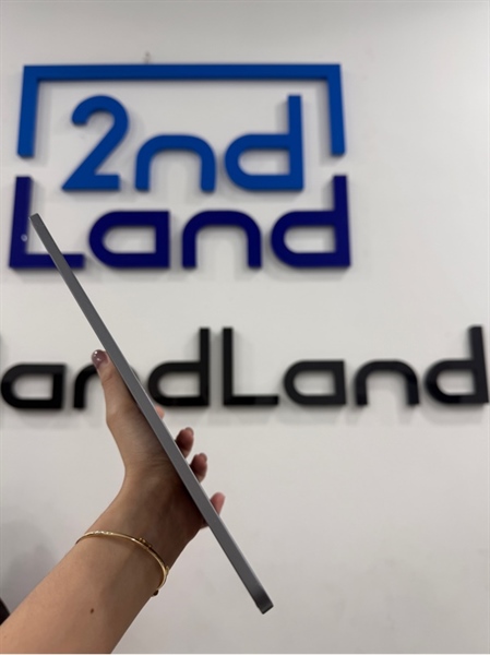 iPad Air 5 - ZA/A - IOS 26.2.1 - Wifi - 64gb - Màu xám - Pin 86% - Ngoại hình 97% - Màn xước nhẹ , cấn góc , viền ám vàng - Body 1