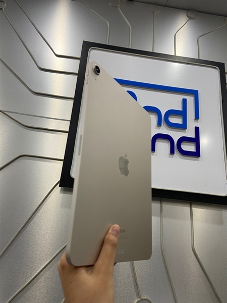 iPad Air 6 - 11 inch - M2 2024 - ZP/A - 256GB - Bản Wifi - IOS 18.4 - Pin 100% - Màu trắng - Ngoại hình: 99% - Box - Còn bảo hành T4/2026 2
