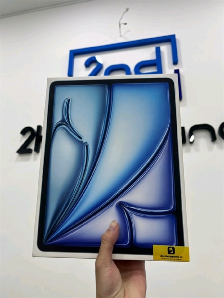 iPad Air 6 M2 13 inch Wifi - ZA/A - 128GB - IOS 18.6 - Pin 100% ( sạc 3 lần ) - Màu xanh - Ngoại hình 99% - Fullbox 3