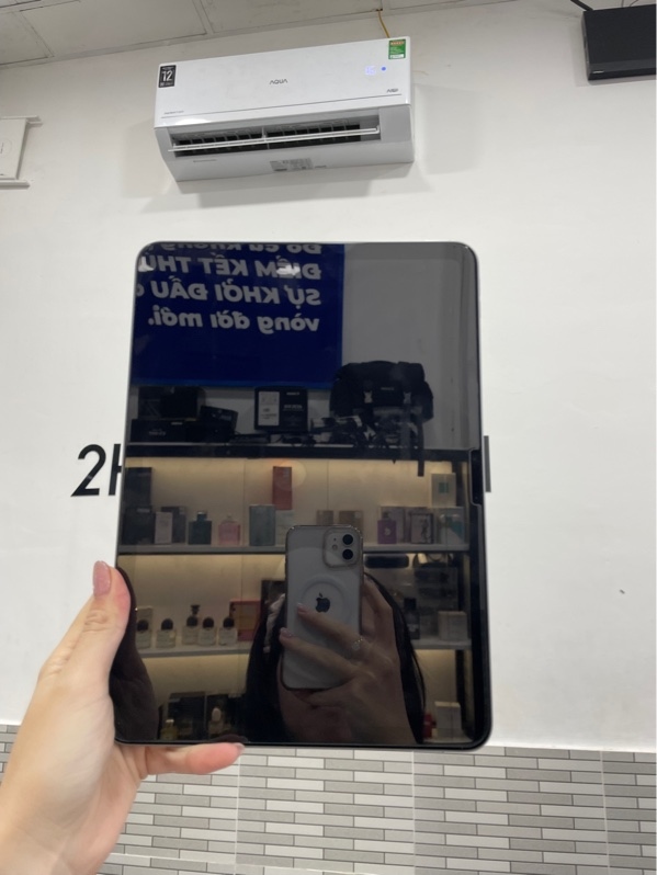 iPad air M2 11 inch - ZA/A - 128GB - Wifi - Màu bạc - Pin 97% - Ngoại hình: 98% - Màn trầy, đã khắc tên - Body