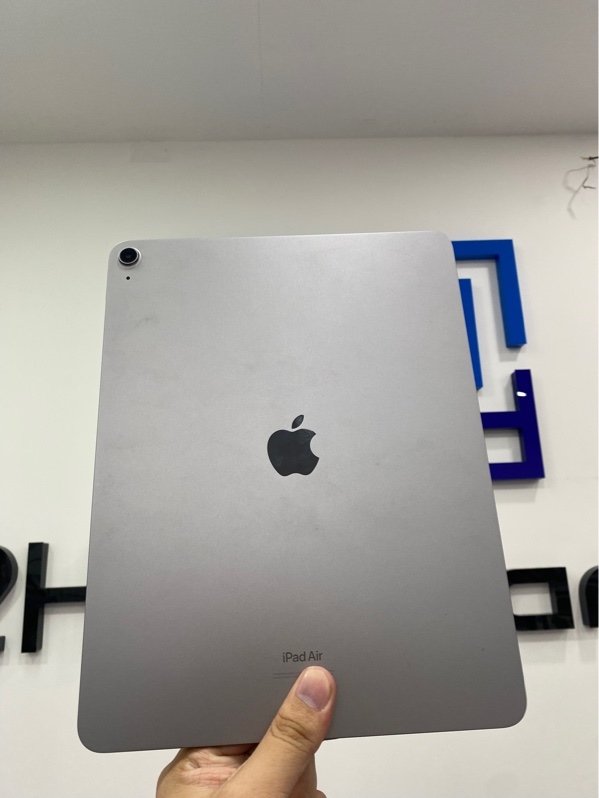 iPad Air M2 13 inch - Bản Wifi - ZA/A - 128GB - Pin 98% - Chu kỳ sạc 52 - Màu bạc - Ngoại hình: 97% - FullBox