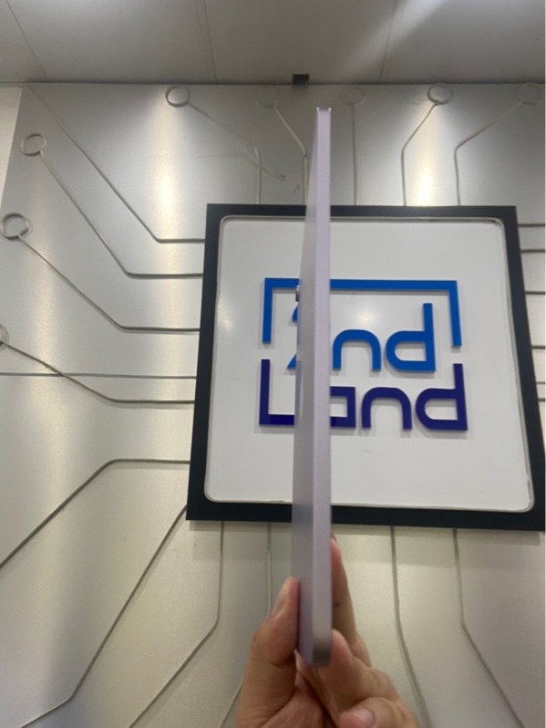 iPad Air M4 11 inch - Bản Wifi - ZA/A - 128GB - Chu kỳ sạc 13 - Pin 100% - Màu tím - Ngoại hình: 98% - Kèm Box