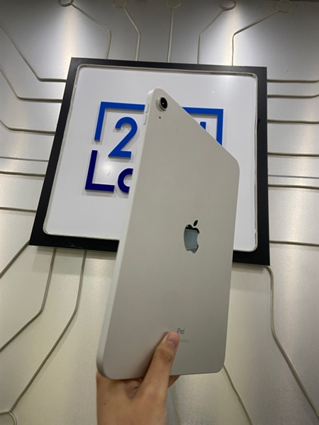 iPad Gen 10 - ZA/A - 64GB - Bản Wifi - Pin 92% - Màu bạc - Ngoại hình: 97% - Tróc sơn viền, mặt lưng - Kèm Box 1