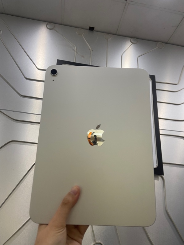 iPad Gen 11 A16 - ZA/A - Bản Wifi - 128GB - Pin 100% - Sạc 26 lần - Màu bạc - Ngoại hình: 98% - FullBox
