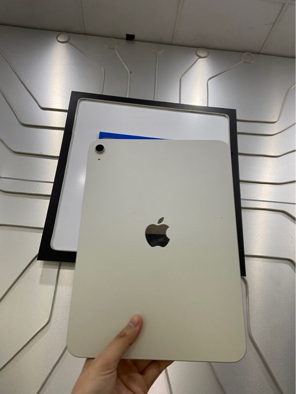iPad Gen 11 - ZA/A - 128GB - Bản Wifi - Pin 100% - Màu bạc - Ngoại hình: 98% - Body