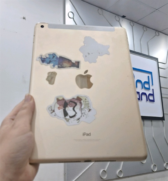 iPad Gen 5 - Bản 4G - 32GB - J/A - Màn hồng viền - Màu Gold - Ngoại hình 97% - Pin 86% 2