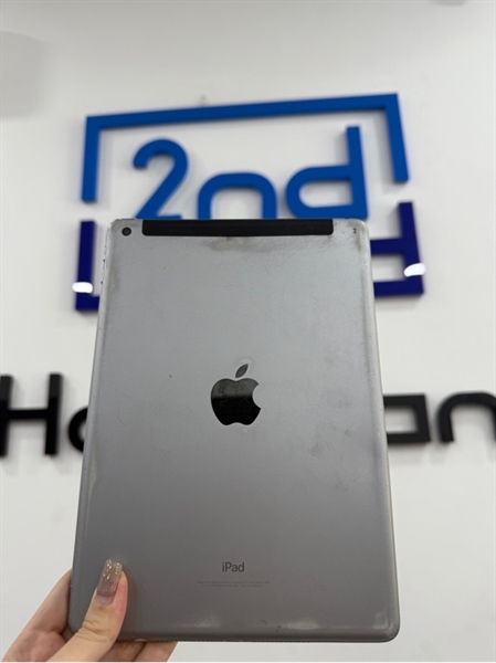 iPad gen 5 - LL/A - IOS 16.7.11 - 4G - 32GB - Màu xám - Pin thay 100% - Ngoại hình 96% - Màn linh kiện , ám hồng , chết pixel , lưng trầy xước nặng , cấn 4 góc , hở màn - Kèm sạc