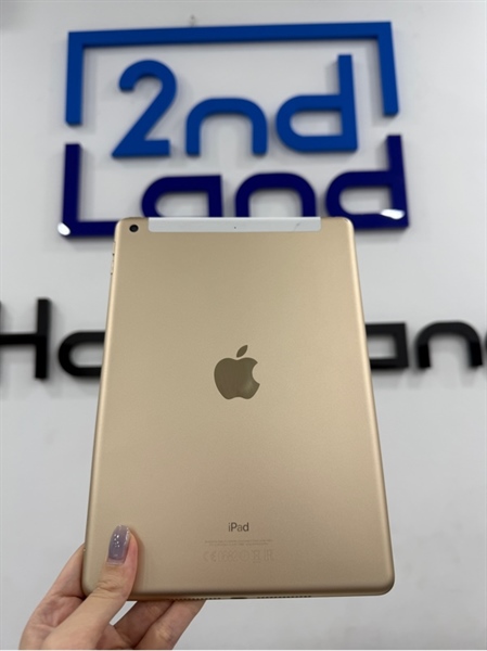 iPad Gen 5 - TH/A - IOS 16.3.1 - Bản 4G - 32GB - Màu Gold - Pin 100% - Ngoại hình 97% - màn hồng , bầm xanh - Kèm sạc