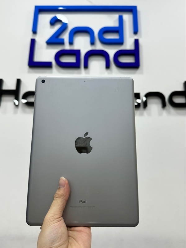 iPad Gen 6 (2018) WiFi - LL/A - 32GB - IOS 17.7.11 - Pin 91% - Màu xám - Ngoại hình 97% - Nút nguồn lỏng , trầy cấn màn đốm phản quang - Body