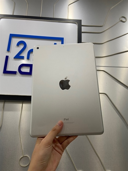 iPad Gen 6 - LL/A - 32GB - Bản Wifi - IOS 17.7.3 - Pin 87% - Màu xám - Ngoại hình: 97% - Body
