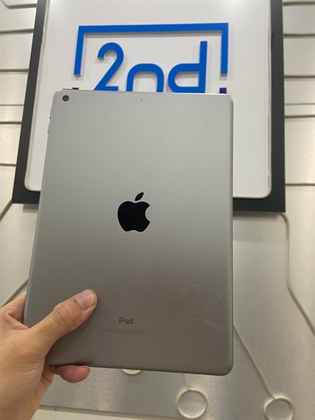iPad Gen 6 - LL/A - 32GB - IOS 17.7.2 - Bản Wifi - Pin 87% - Màu xám - Ngoại hình: 98% - Body