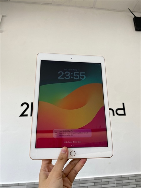 iPad Gen 6 - LL/A - 32GB - Pin 100% - Chu kì sạc 34 lần - Màu hồng - Ngoại hình: 98% - Màn ám hồng - Body 2