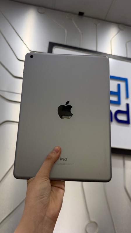 iPad Gen 6 - LL/A - IOS 17.7.3 - 128GB - Màu xám - Ngoại hình: 97% - Body
