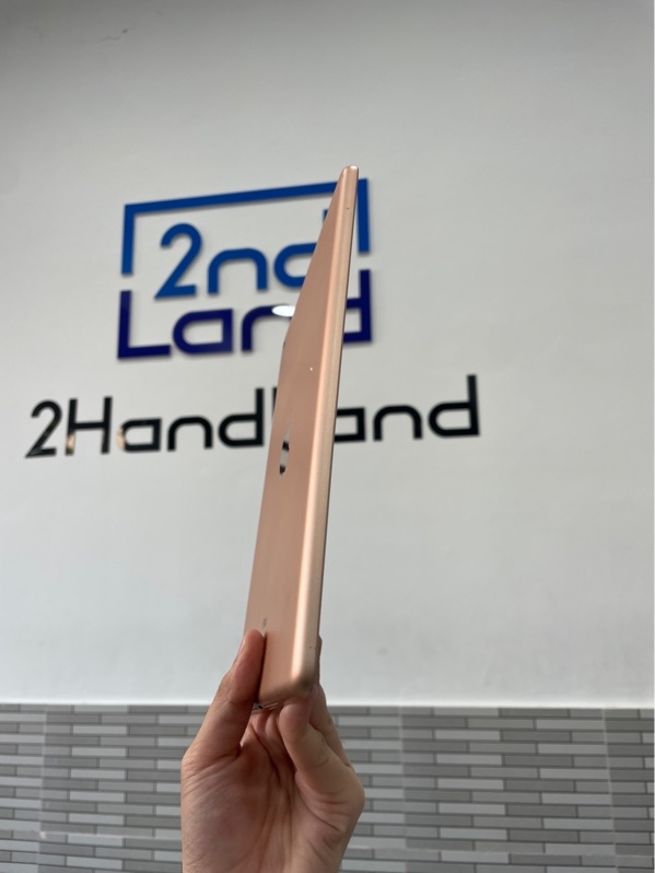 iPad Gen 6 - ZP/A - 32GB - Màu vàng - Ngoại hình: 97% - Màn ám hồng bể, phản quang 2 đốm - Body