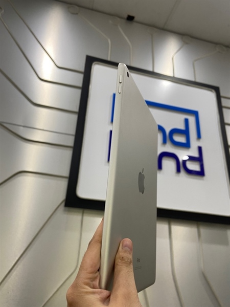 iPad Gen 7 - J/A - 32GB - Pin 84% - Màu bạc - Ngoại hình: 97% - Body 1