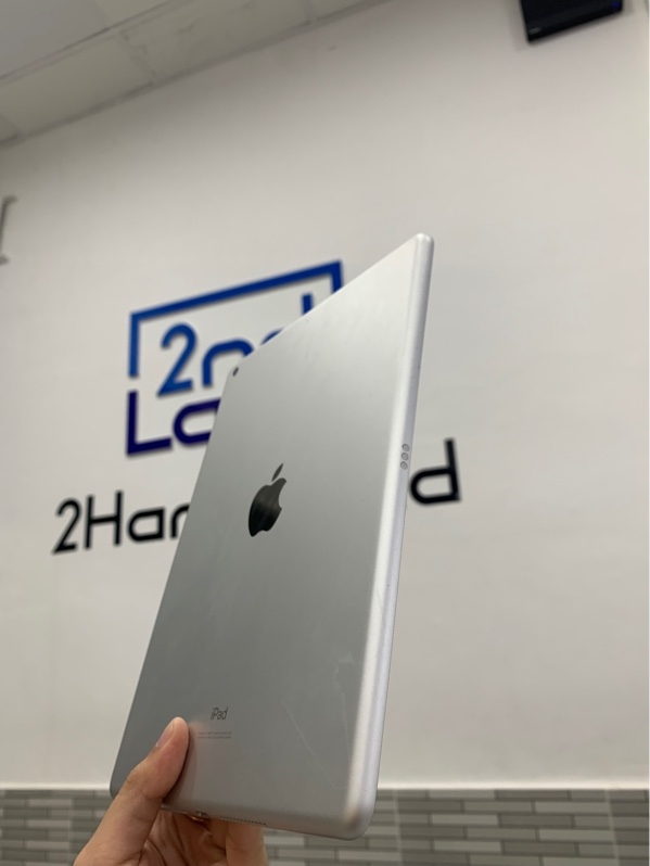iPad Gen 7 - J/A - Wifi - 32GB - Màu bạc - Pin 93% - Ngoại hình: 98% - Màn ám nhẹ - Body