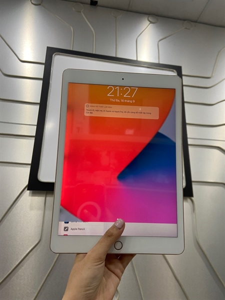 iPad Gen 7 - LL/A - 32GB - Pin 89% - Màu hồng - Ngoại hình: 97% - man hở sáng ép kính - Body 2