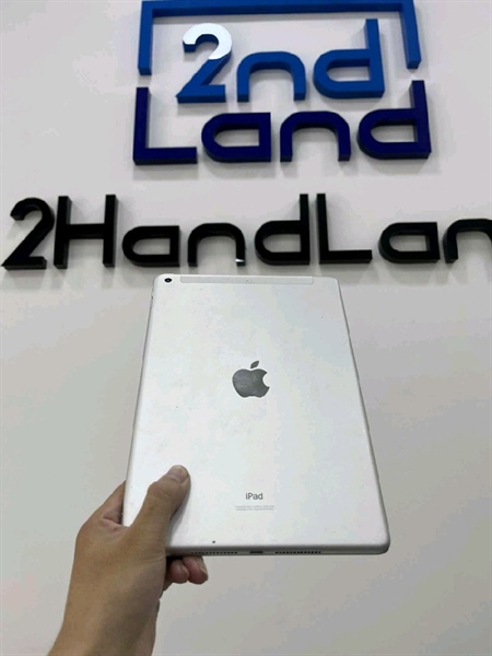 iPad gen 7 - LL/A - IOS 17.7.1 - 4G - 32GB - Màu bạc - Pin thay 100% - Ngoại hình 97% - màn ám hồng - Kèm sạc