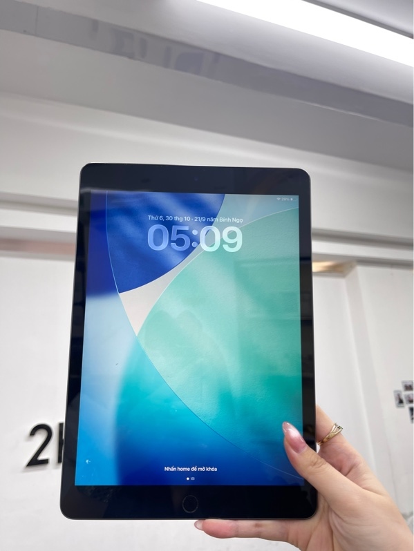 iPad Gen 7 - Wi-Fi - KH/A - iOS 18.7.10 - 32GB - Màu xám - Pin 94% chu kỳ sạc 211 - Ngoại hình 97.5% - Cấn góc nhẹ - Body