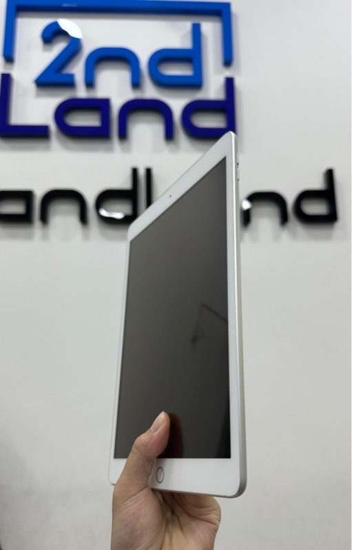 iPad Gen 8 (2020) 10.2inch Wifi - LL/A - 32GB - IOS 18.6 - Pin 89% - Màu bạc - Ngoại hình 97% - Body