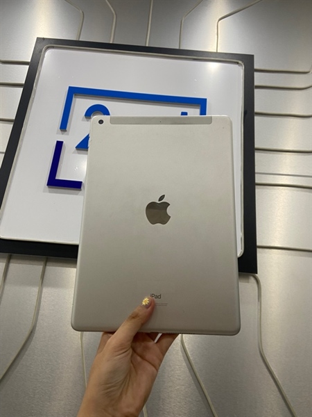 iPad Gen 8 - 4G - J/A - 32GB - Pin 84% - Màu xám - Ngoại hình: 98% - Body